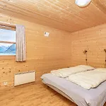Amazing home in Fjrland with 3 Bedrooms *
