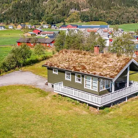 2 Bedroom Lovely In