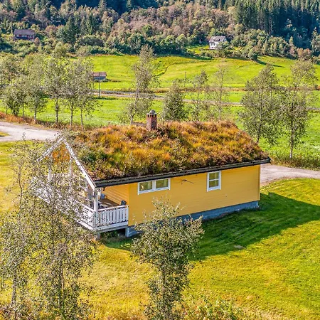 2 Bedroom Lovely In *