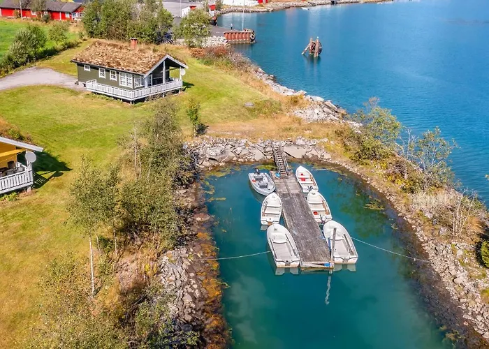 Awesome In Nyaraló Fjarland