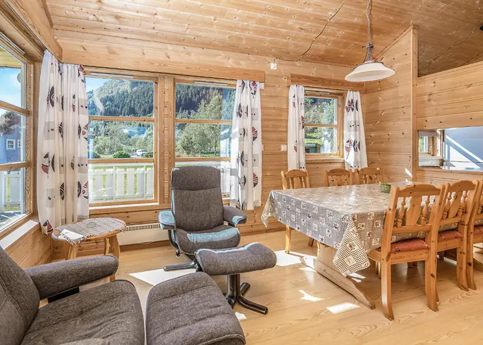 Awesome In Nyaraló Fjarland